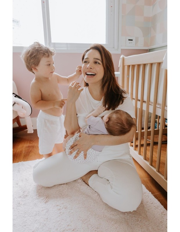 Sabrina Petraglia com os filhos Gael e Maya (Foto: Reprodução/Instagram)
