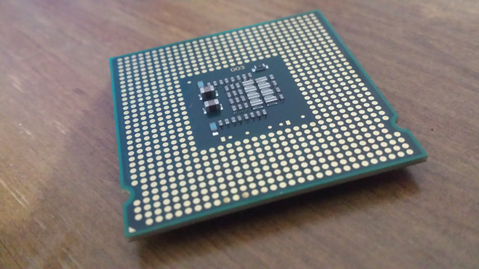 Processador com defeitos, causados pelo usuário ou de fabricação, podem levar a tela azul (Foto: Filipe Garrett/TechTudo)