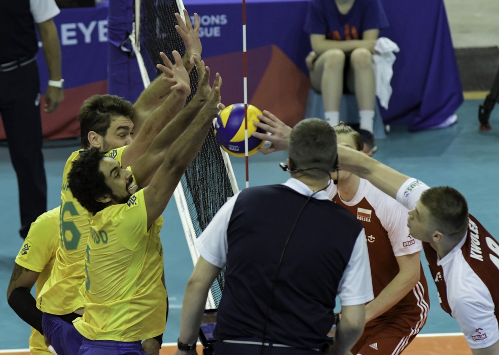 Brasil x Polônia duelam na Liga das Nações de vôlei em Katowice — Foto: FIVB