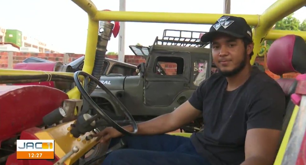 Mássimo Henrique construiu o carro dos sonhos há 16 anos — Foto: Reprodução/Rede Amazônica Acre