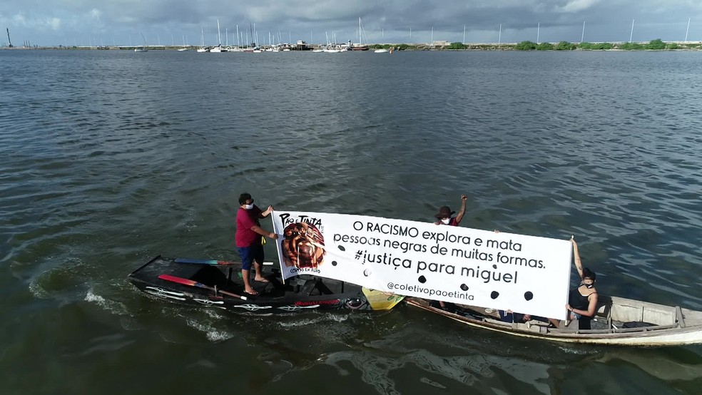 Miguel Otávio, que caiu de um prédio no Recife, foi homenageado por artistas no Rio Capibaribe — Foto: Reprodução/TV Globo