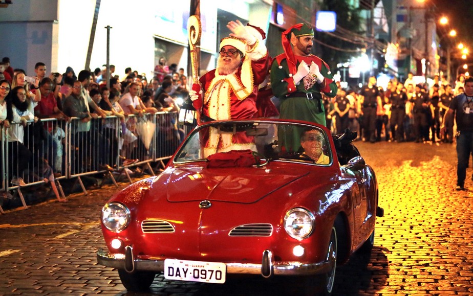 Natal de Luz conta atrações culturais e mais de 6 milhões de micro lâmpadas espalhadas por Guaxupé, MG