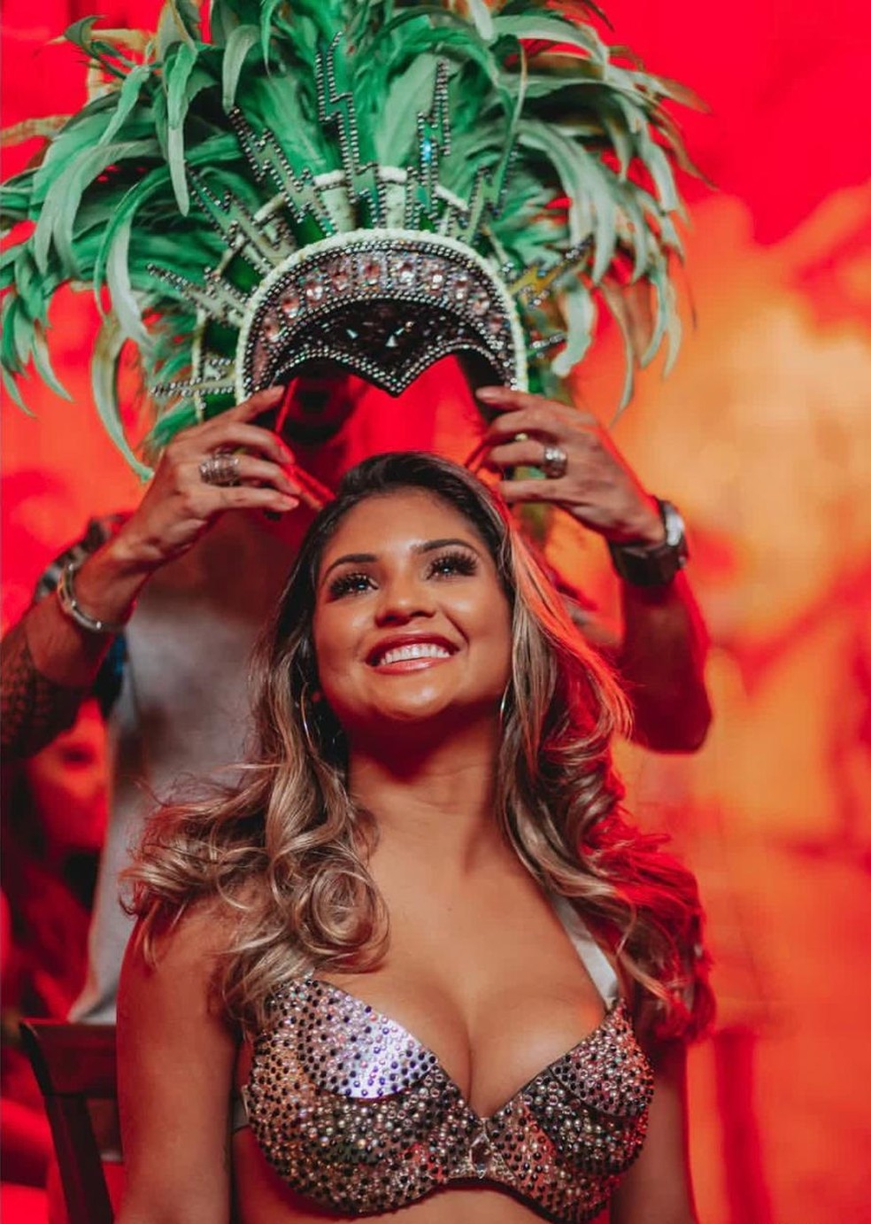 A fantasia terá tons escuros para contrastar com o chão da Sapucaí, segundo Mileide Mihaile — Foto: Kondzilla/ Divulgação