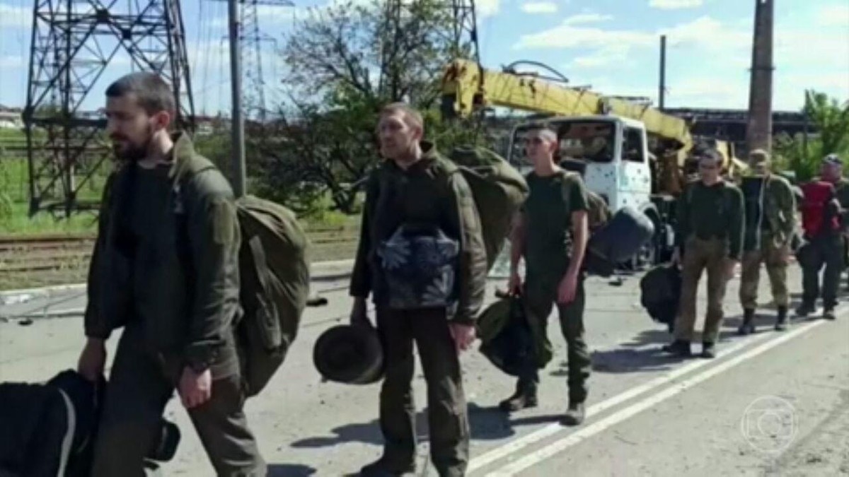 Rússia anuncia retirada dos últimos combatentes ucranianos da usina de Mariupol
