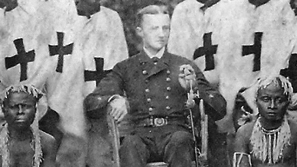 Portman guardou várias fotografias de seus encontros com as tribos aborígenes que conheceu enquanto vivia no Pacífico — Foto: WIKICOMMONS