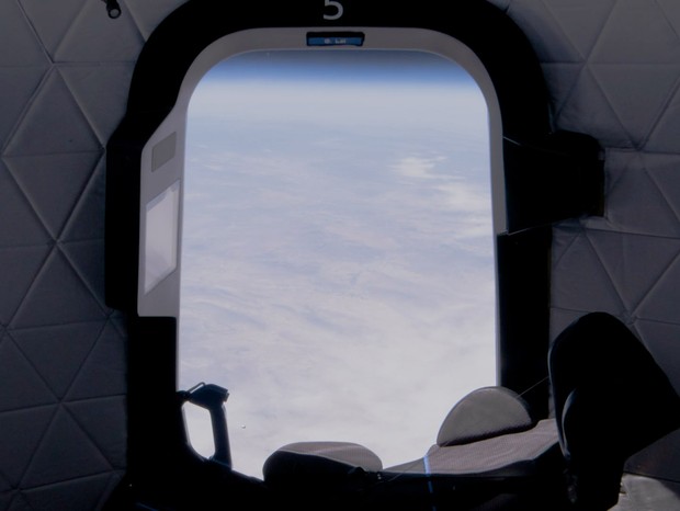 Vista da janela de dentro do New Shepard (Foto: Reprodução/Blue Origin)