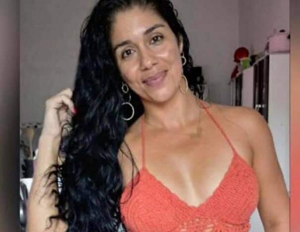 Paula Maria do Paraíso, de 35 anos, foi morta a tiros em Toritama — Foto: Agreste Violento/Divulgação