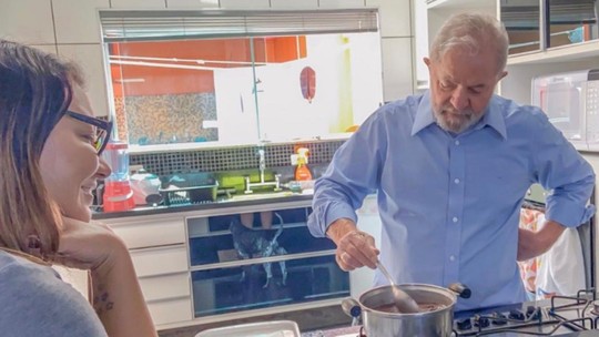 'Horário nobre' da agenda presidencial, almoços de Lula são monopólio de Janja