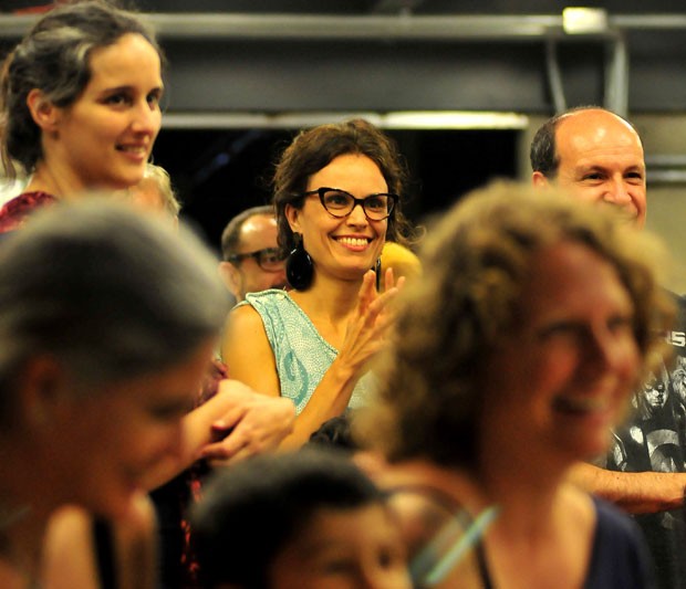 Ao centro, Fabiolla Duarte, idealizadora da feira (Foto: Divulgação / Luven Fotografia)