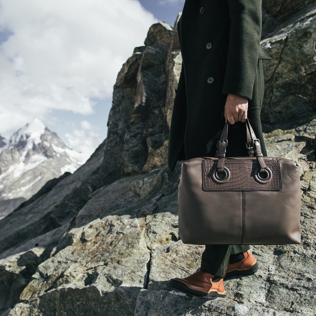 Você precisa começar a usar bolsas além de mochilas (Foto: Reprodução/Instagram)