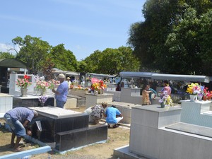 Cemitério São José  possui 68 mil sepultados em Macapá (Foto: Abinoan Santiago/G1)