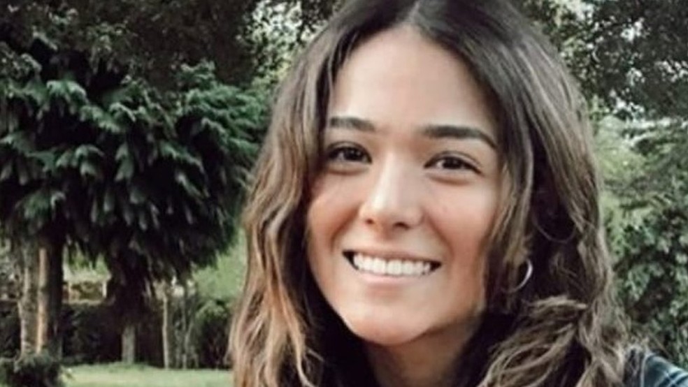 Antonia Barra se matou aos 21, em outubro de 2019, deixando registros de que tinha sido estuprada — Foto: Arquivo Família Antonia Barra/BBC