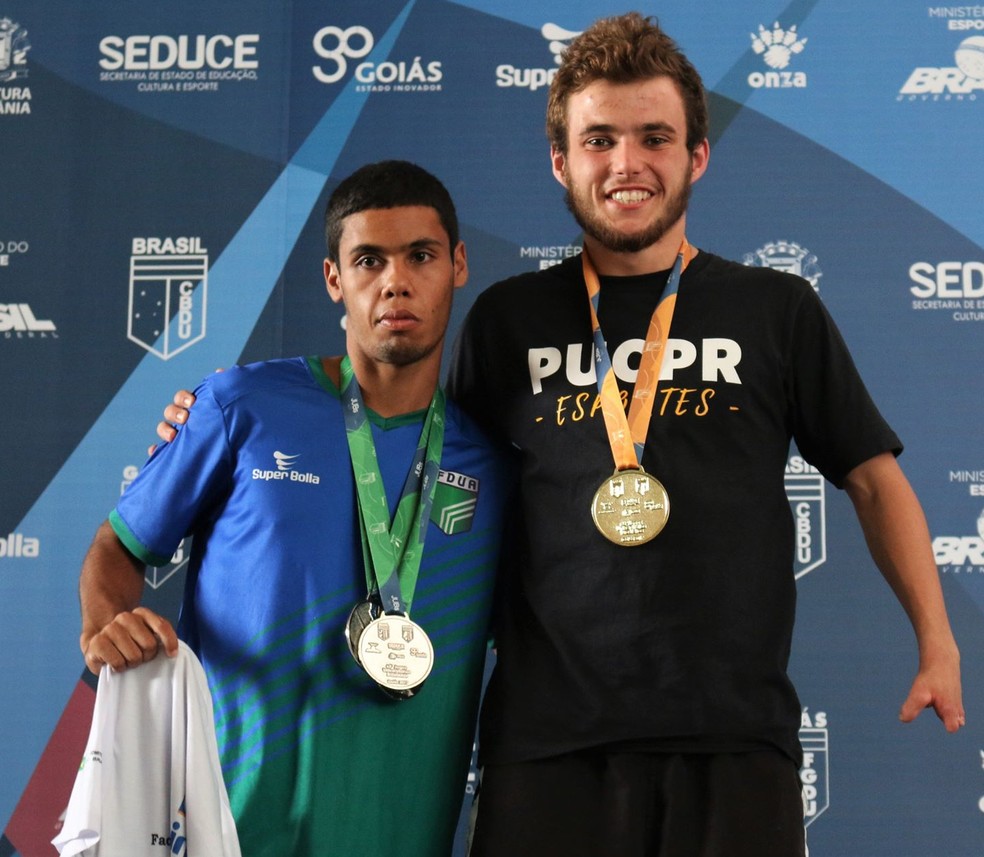 Lucas Macedo (T38) foi prata nos 50m livres, nos 50m costas e nos 100m livres nos JUB's 2017 (Foto: Lucas Macedo/arquivo pessoal)