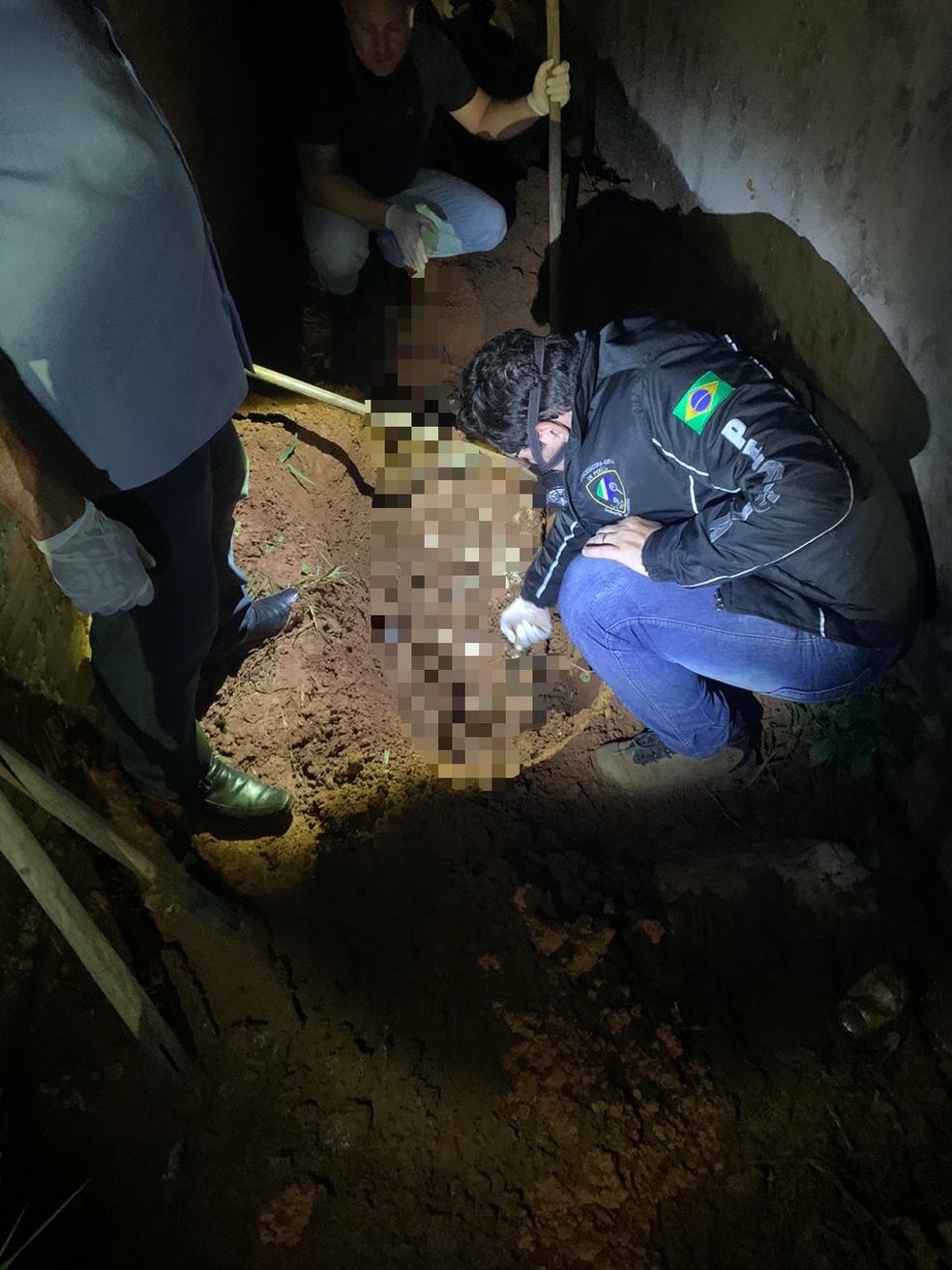 Corpo de adolescente é encontrado enterrado em lavanderia de casa em Chapadão do Sul (MS).  Foto: Polícia Civil/Divulgação
