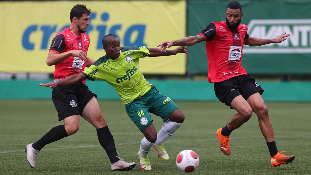 Endrick em jogo-treino do Palmeiras contra o Pouso Alegre-MG — Foto: César Greco/Agência Palmeiras