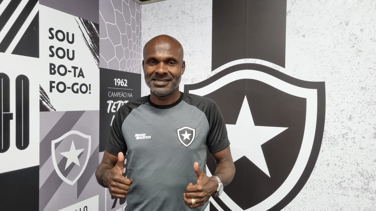 Campeão em 93 volta ao Botafogo e sonha com a Sul-Americana: “Esperança de dias melhores” | botafogo
