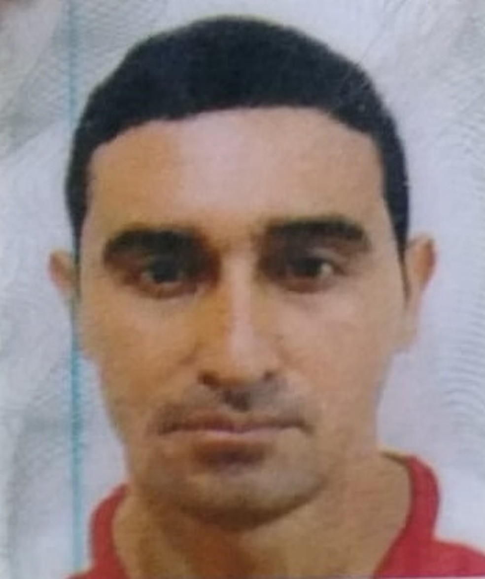 Colombiano morre após batida entre carro e moto na MG-146, entre Corações e Cambuquira, MG — Foto: Corpo de Bombeiros