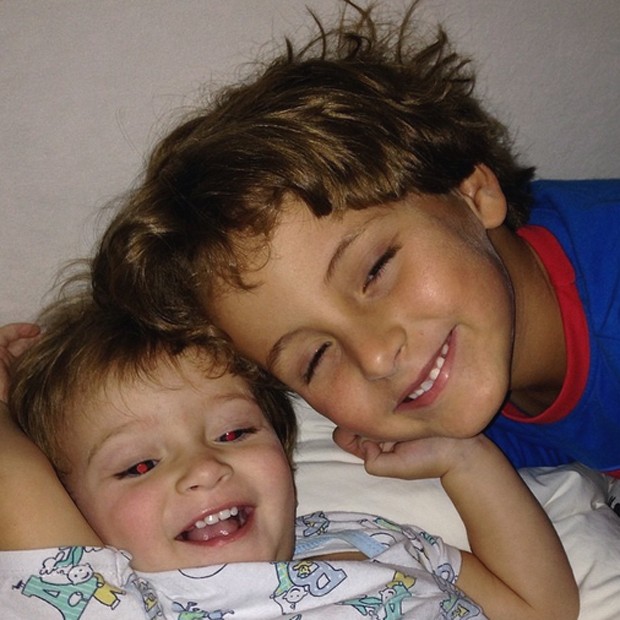 Rafael e Davi, filhos da cantora Claudia Leitte (Foto: Reprodução / Instagram)
