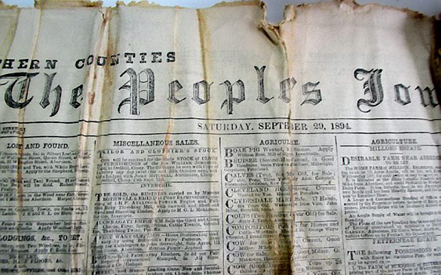 Jornal datado de 1894, um dos itens da cápsula do tempo (Foto: Divulgação)