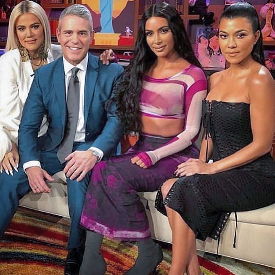 As irmãs Kim, Khloe e Kourtney Kardashian falaram das suas brigas com celebridades para Andy Cohen (Foto: Reprodução / Instagram)
