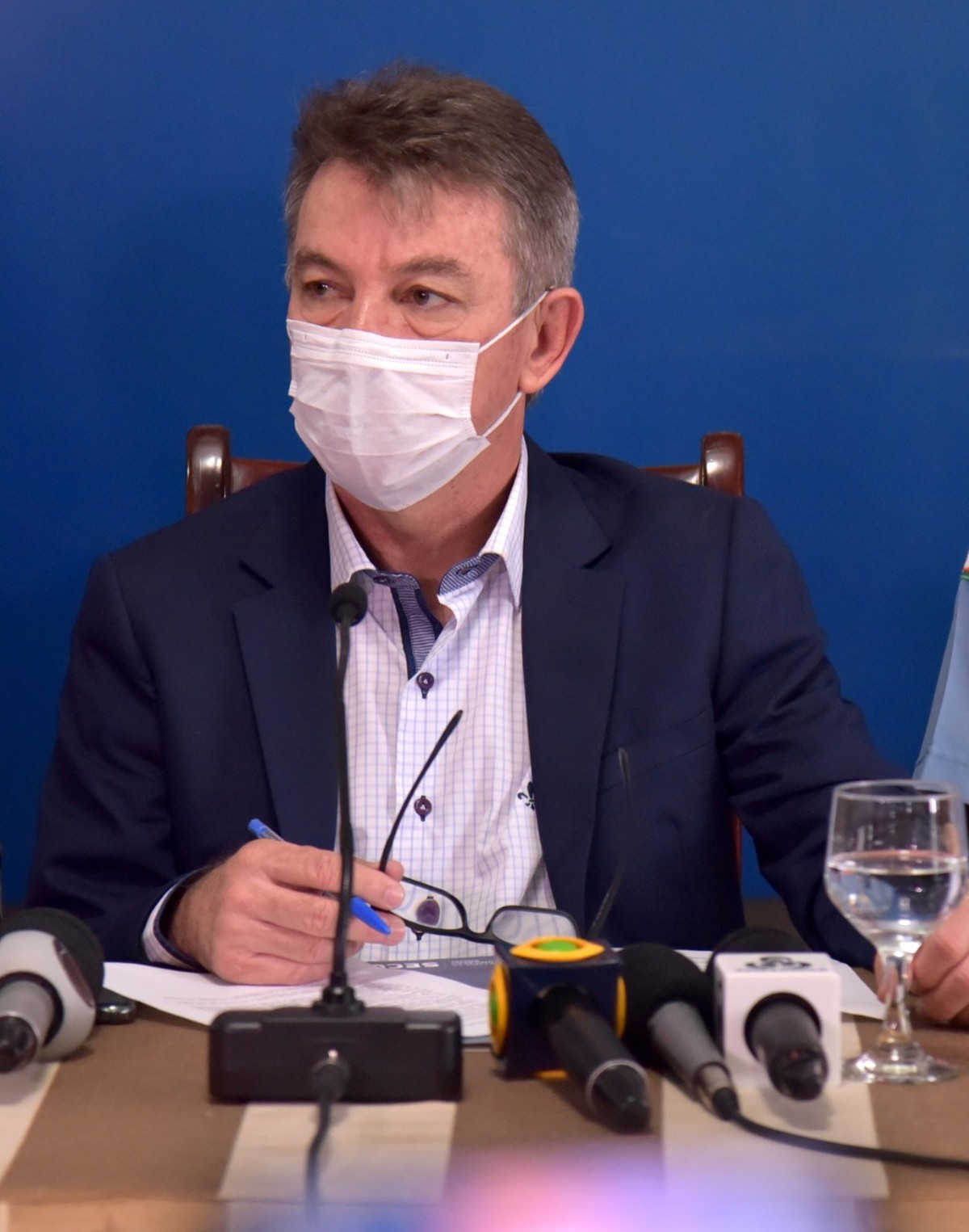Aliado de Bolsonaro, governador de RR incentiva população e diz que vai se vacinar contra Covid: 'eu vou tomar'