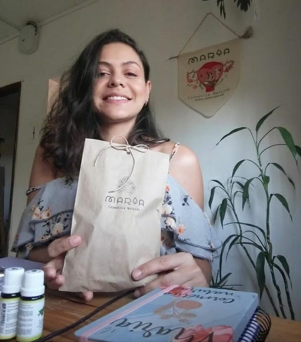 Ao ter dificuldade para achar produtos naturais no Acre, Jessica decidiu trabalhar com isso e mudar de profissão — Foto: Arquivo pessoal 