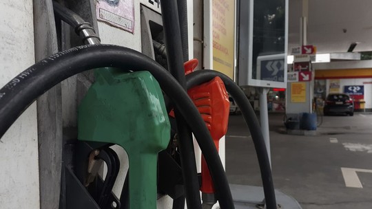 Preço da gasolina chega em R$ 6,10 antes da retomada dos impostos sobre combustíveis
