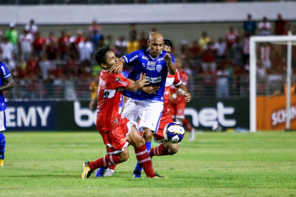 Carlinhos começou jogando — Foto: Ailton Cruz/Gazeta de Alagoas