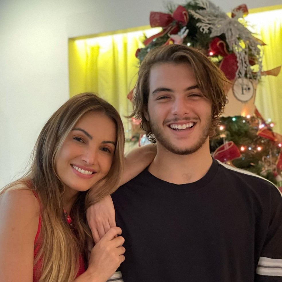 Patricia Poeta e o filho Felipe  — Foto: Reprodução/Instagram