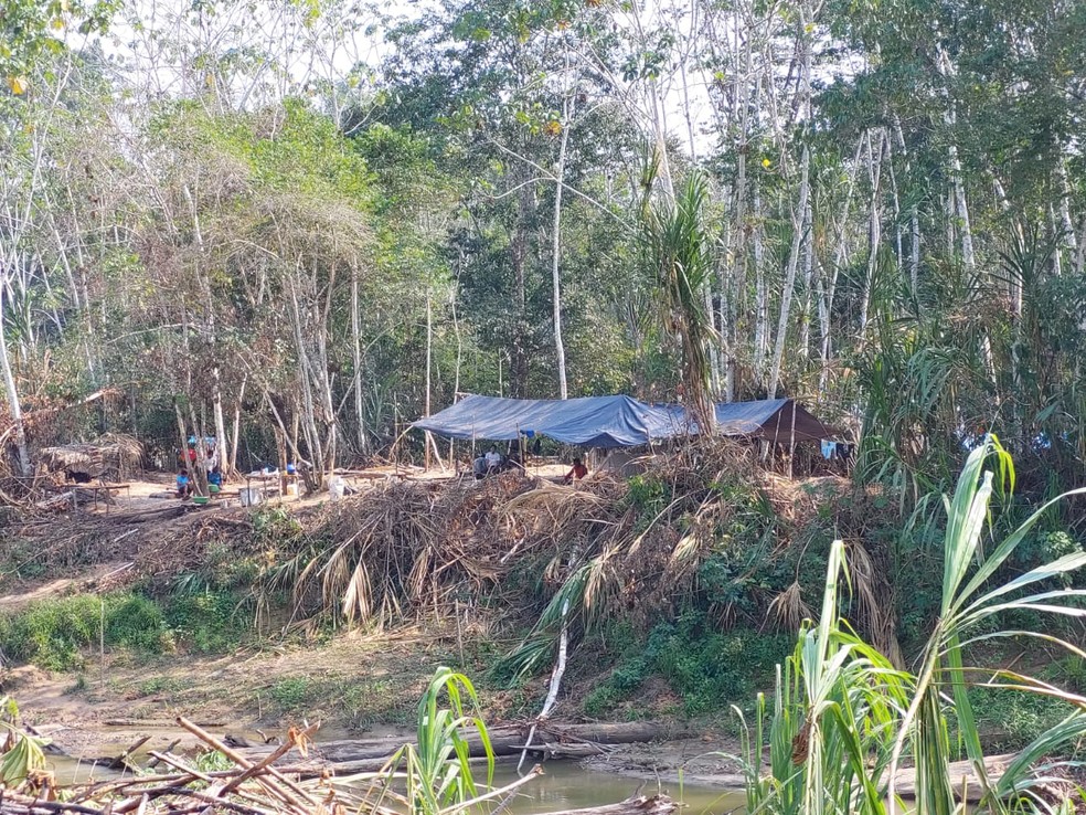 Sawawos percorrem a estrada e acionaram os ashaninkas do lado acreano para falar sobre o problema — Foto: Arquivo pessoal 