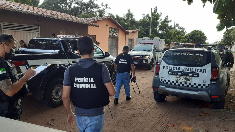 Homem foi morto a tiros em São Gonçalo do Amarante, na Grande Natal — Foto: Sérgio Henrique Santos/Inter TV Cabugi