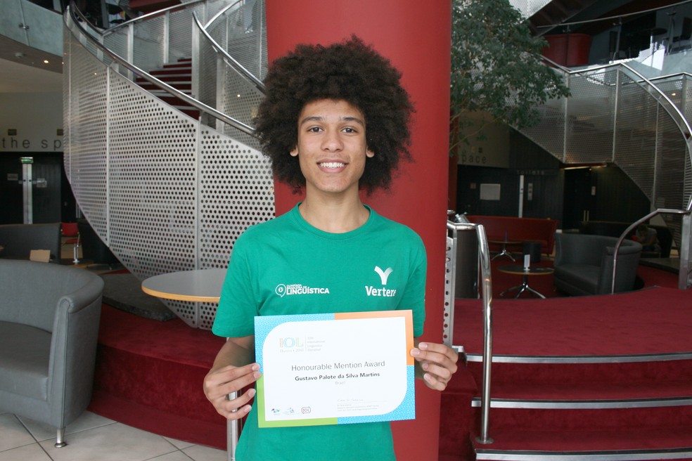Aluno do terceiro ano do ensino médio do IFPR, Gustavo já havia sido o primeiro colocado na Olimpíada Nacional de Linguística. (Foto: Grupo Vertere/Divulgação)