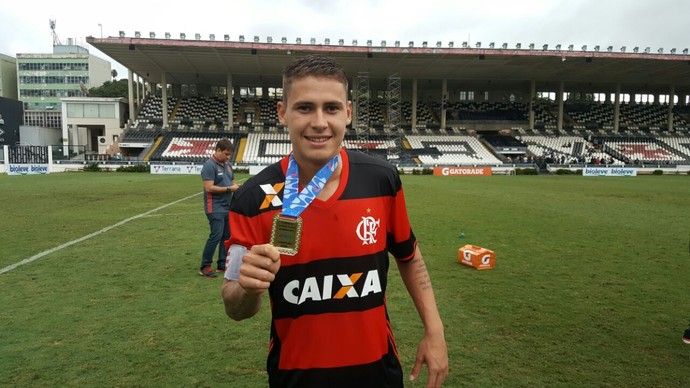 Matheus Sávio Flamengo (Foto: Felipe Schmidt)