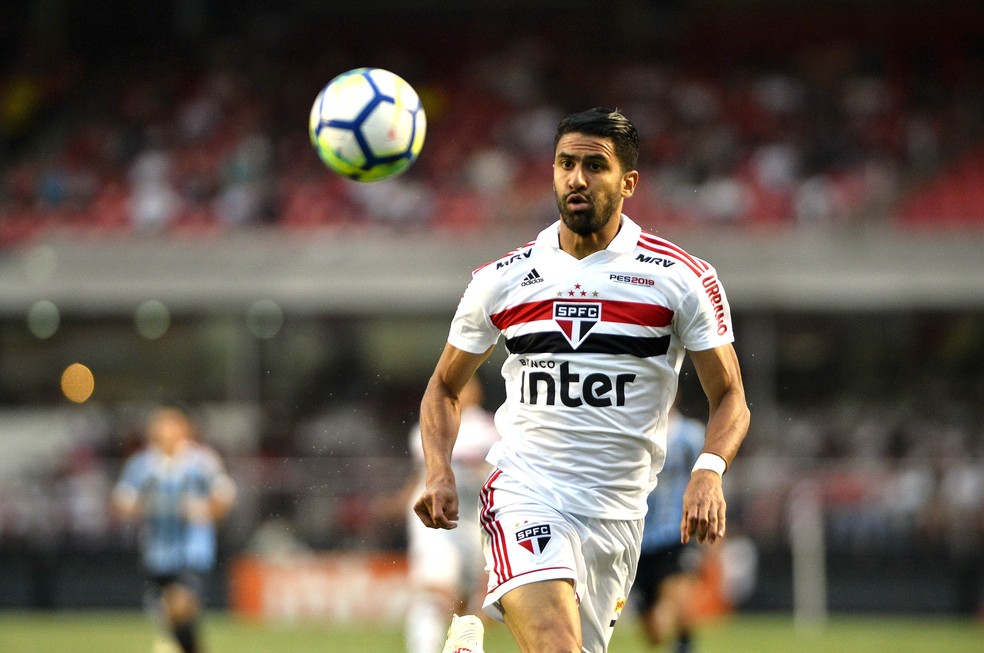 À rádio colombiana, Tréllez explica impacto de pandemia no São Paulo e no Brasil