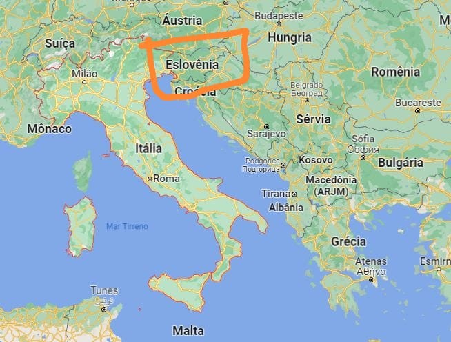 Mapa da Europa, com a fronteira de Itália e Eslovênia (Foto: Reprodução/Twitter)