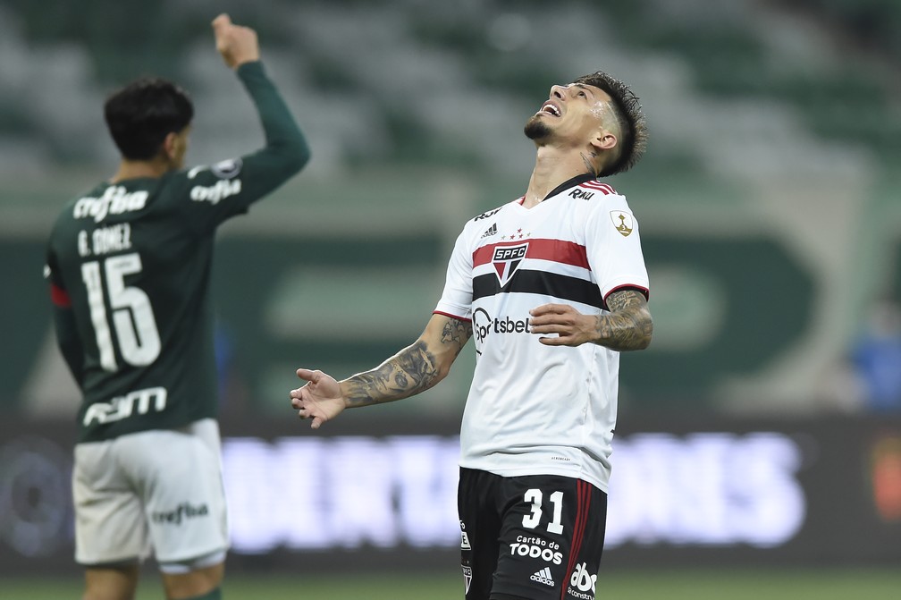 São Paulo vive jornada infeliz do centroavante ao treinador