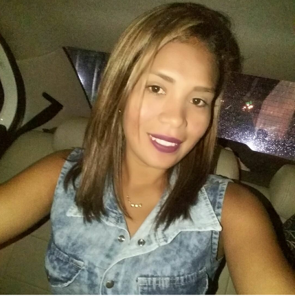Débora Santos foi baleada na tarde desta terça e precisou ser submetida a uma cesária de emergência. Ela morreu na noite de terça  (Foto: Reprodução)