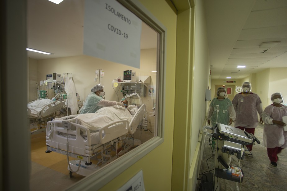 Pacientes internados com Covid-19 no Hospital Municipal Ronaldo Gazolla. Agência O Globo