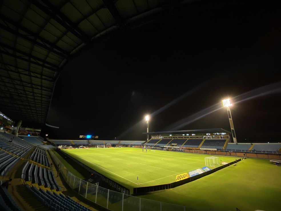 Você sabia? Última vitória do São Paulo sobre o Avaí em Florianópolis teve Ceni e Lucas em campo