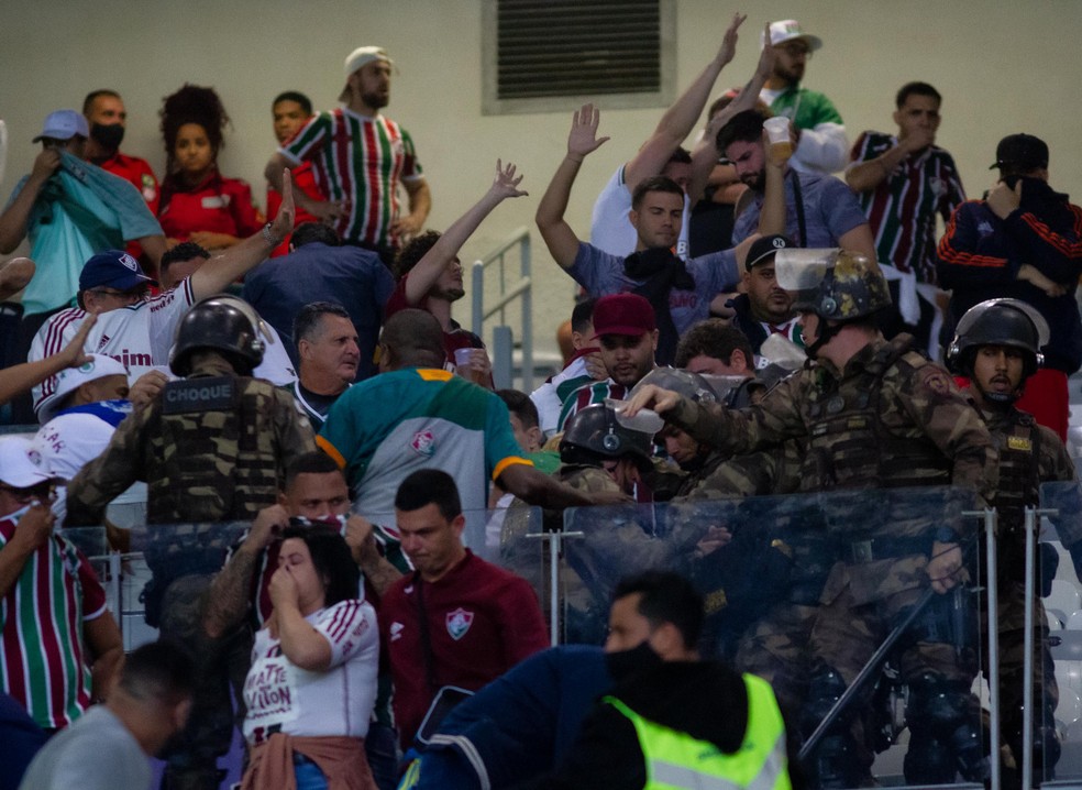 Cruzeiro x Fluminense: tumulto nas catracas, brigas e furtos; Polícia Militar faz balanço de ocorrências