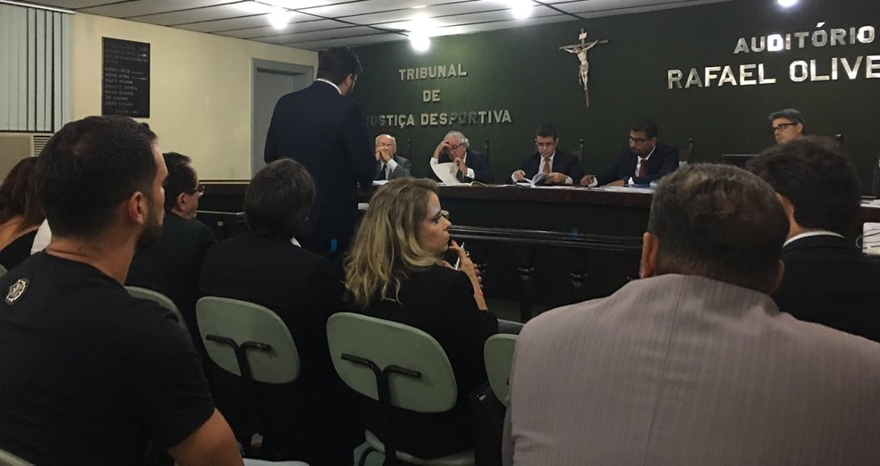 Confusão do Ba-Vi foi julgada na noite desta terça-feira, no Tribunal de Justiça Desportiva da Bahia (Foto: Thiago Pereira)