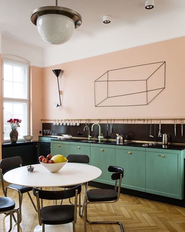 Este truque de decoração de cozinha vai te ajudar economizar dinheiro e espaço  (Foto: Divulgação)