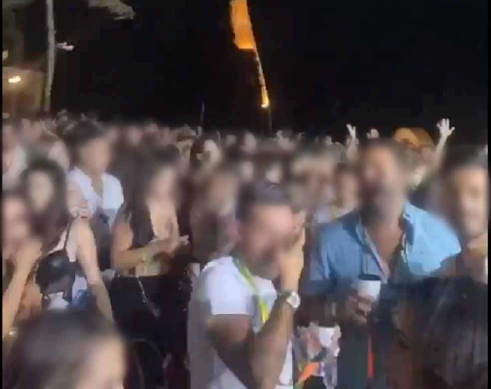 Imagens mostram pessoas sem máscaras e aglomeradas durante o Let's Pipa em Tibau do Sul.  — Foto: Reprodução