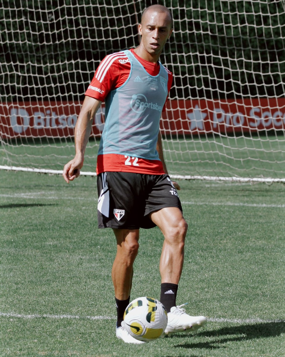 Miranda volta a treinar no São Paulo — Foto: São Paulo FC