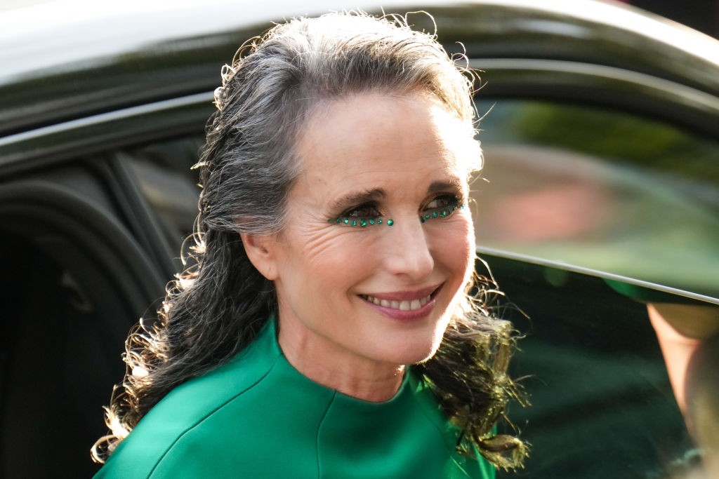 CANNES, FRANCE - MAY 28: Andie MacDowell is seen during the 75th annual Cannes film festival on May 28, 2022 in Cannes, France. (Photo by Edward Berthelot/GC Images) (Foto: GC Images)