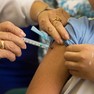 Foto: (Campanha de vacinação contra o sarampo é destinada a crianças e jovens de 5 a 19 anos de idade.  / Saulo Roberto/Sistema Verdes Mares)