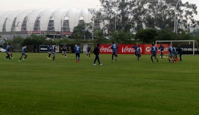 Henrique participa de recreativo, e Robinho prega inteligência na quarta