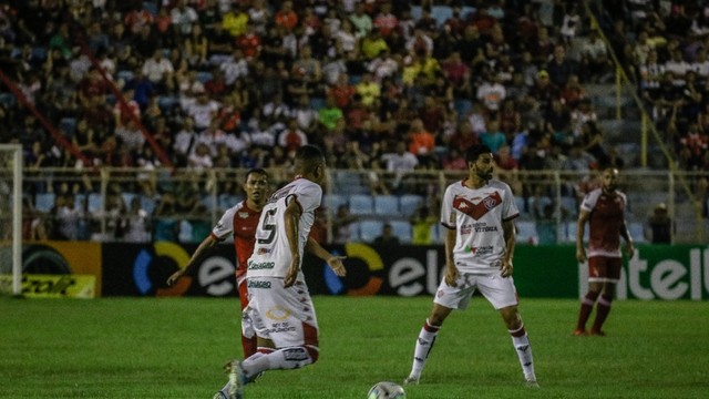 Imperatriz-MA e Vitória se enfrentam no estádio Frei Epifânio