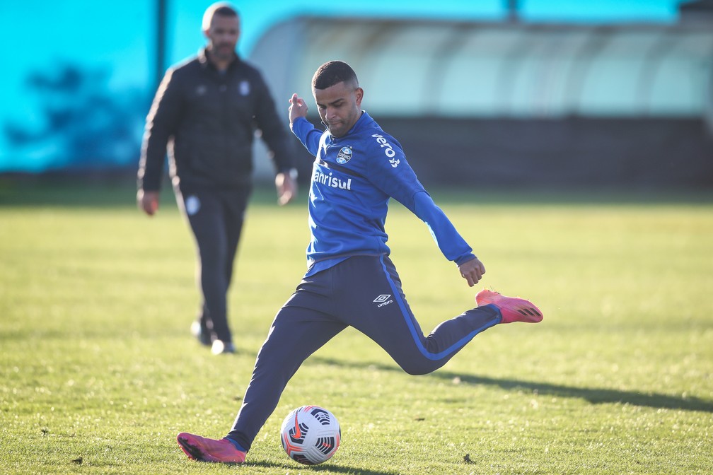 Alisson em treino do Grêmio — Foto: Lucas Uebel/Grêmio