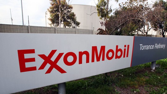 ExxonMobil tem crescimento de 43,7% no lucro durante 4º tri e termina ano com recorde